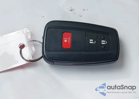 2020 Toyota Prius Xle Awd-E z USA, uszkodzony, nr VIN JTDL9RFU4L3017100